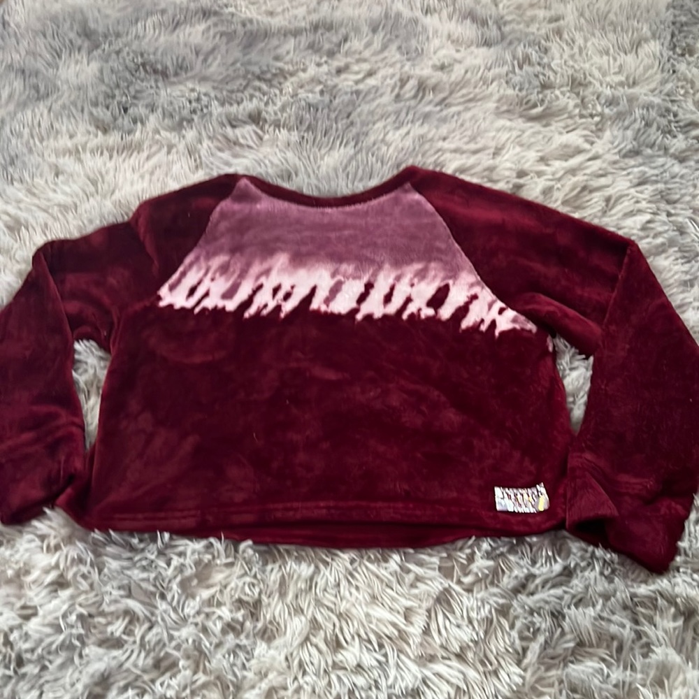 Maroon PJ shirt this shirt is so comfy it feels like fur!